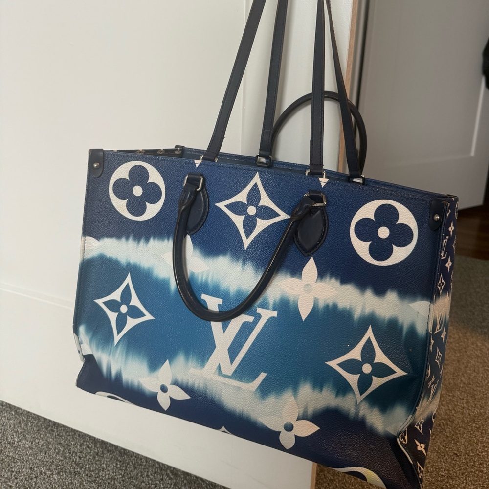 Louis Vuitton Navy and Cream Tote Bag